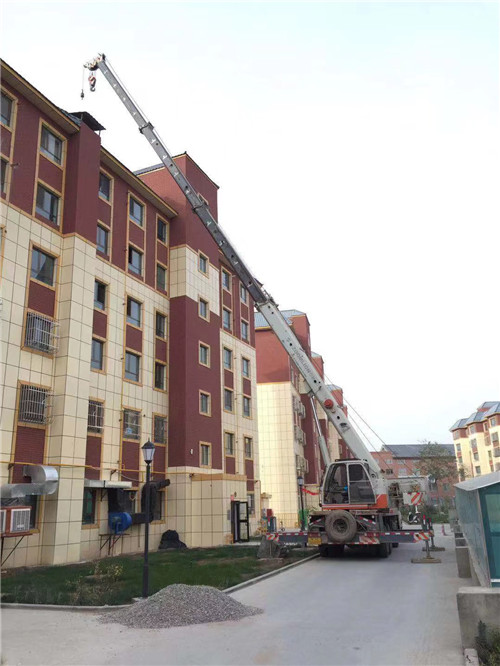 游仙区跨街广告牌的高空安装注意事项